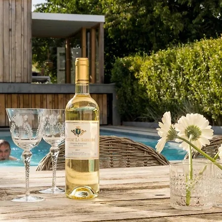 Marie Couette-café Ében-Émael