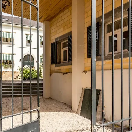 Marie Couette-café 3*